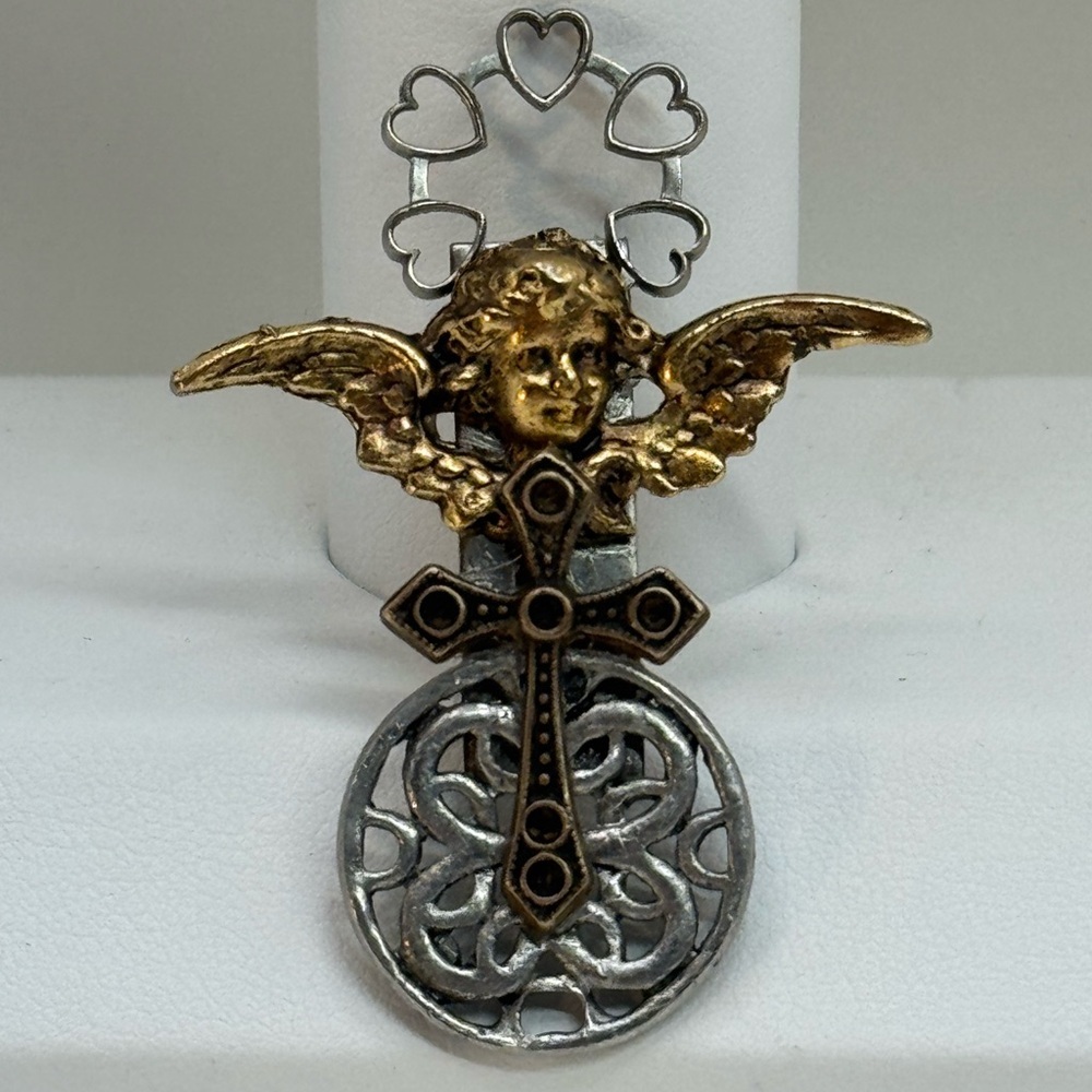 Treska Vtg Angel cherub brooch